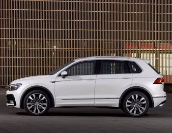Volkswagen Tiguan R-Line [Worldwide] '2016–20