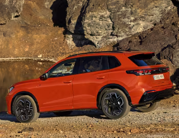 Volkswagen Tiguan R-Line [Worldwide] '2023–pr.