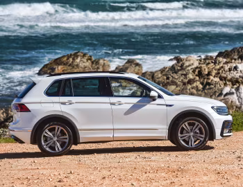 Volkswagen Tiguan R-Line [South Africa] '2016–21