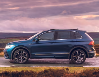 Volkswagen Tiguan R-Line [UK-spec] '2020–pr.