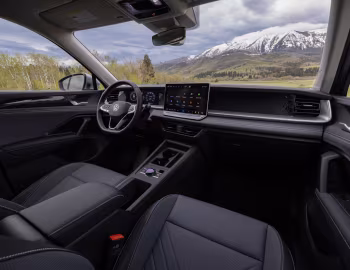 Interior 2025–pr. Volkswagen Tiguan SE 4MOTION [North America] '2025–pr.