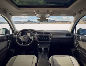 Panel frontal 2021 Volkswagen Tiguan SEL [North America] '2020–21