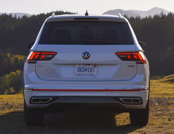 2022–pr. Volkswagen Tiguan SEL 4MOTION R-Line [North America] '2021–pr.