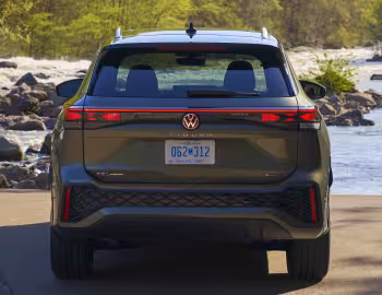 2026 Volkswagen Tiguan SEL Turbo 4MOTION R-Line [North America] '2025–pr.