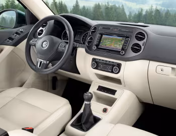 Interior Volkswagen Tiguan Sport & Style '2011–16
