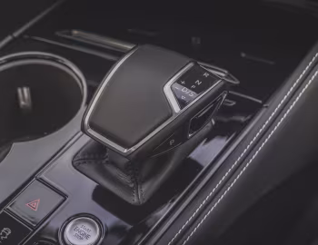 Interior Volkswagen Touareg Elegance eHybrid [UK-spec] '2023–pr.