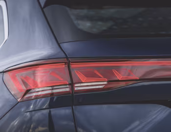 Volkswagen Touareg Elegance eHybrid [UK-spec] '2023–pr.