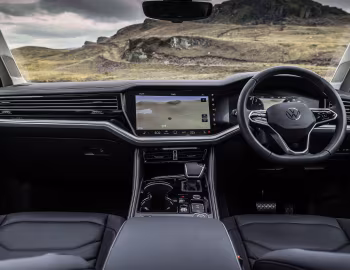 Panel frontal Volkswagen Touareg Elegance eHybrid [UK-spec] '2023–pr.