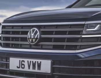 Volkswagen Touareg Elegance eHybrid [UK-spec] '2023–pr.