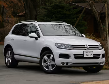 Volkswagen Touareg Hybrid [Japan] (Typ 7P) '2011–15
