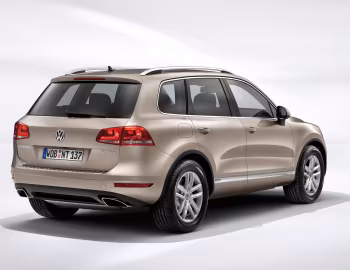 Volkswagen Touareg Hybrid [Worldwide] (Typ 7P) '2010–14