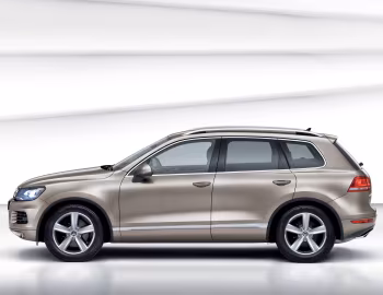 Volkswagen Touareg Hybrid [Worldwide] (Typ 7P) '2010–14