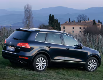 Volkswagen Touareg Hybrid [Worldwide] (Typ 7P) '2010–14