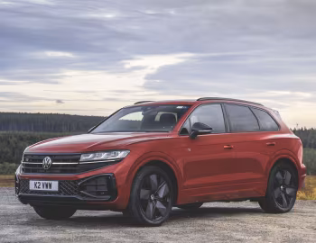 Volkswagen Touareg R-Line "Black Edition" [UK-spec] '2023–pr.