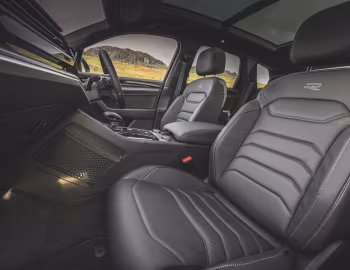 Interior Volkswagen Touareg R-Line "Black Edition" [UK-spec] '2023–pr.