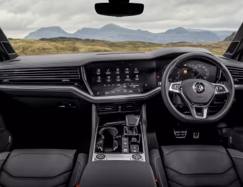 Panel frontal Volkswagen Touareg R-Line "Black Edition" [UK-spec] '2019–23