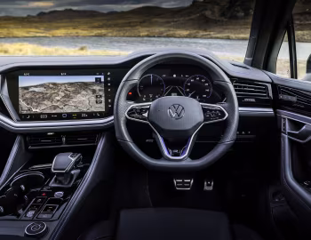 Panel frontal Volkswagen Touareg R eHybrid [UK-spec] '2023–pr.