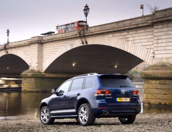 Volkswagen Touareg V10 TDI [UK-spec] (Typ 7L) '2007–11.2009