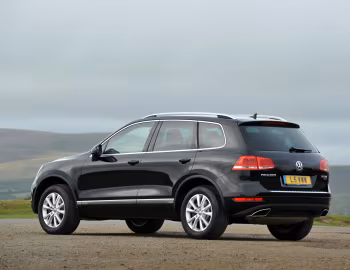 Volkswagen Touareg V6 TDI [UK-spec] (Typ 7P) '2010–14