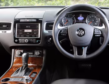 Panel frontal Volkswagen Touareg V6 TDI [UK-spec] (Typ 7P) '2010–14