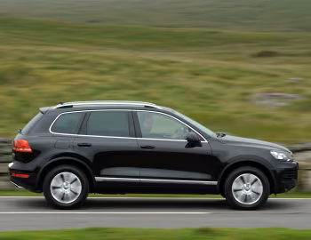 Volkswagen Touareg V6 TDI [UK-spec] (Typ 7P) '2010–14