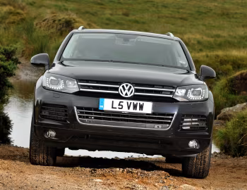 Volkswagen Touareg V6 TDI [UK-spec] (Typ 7P) '2010–14