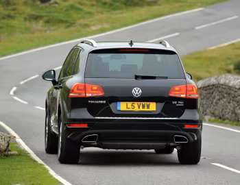Volkswagen Touareg V6 TDI [UK-spec] (Typ 7P) '2010–14