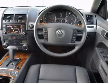 Panel frontal Volkswagen Touareg V6 TDI [UK-spec] (Typ 7L) '2007–10