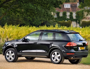 Volkswagen Touareg V6 TDI [UK-spec] (Typ 7P) '2010–14