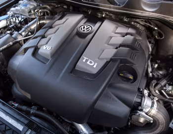 Bajo el capó Volkswagen Touareg V6 TDI "Adventure" [Australia] (Typ 7P) '2017