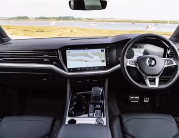 Panel frontal Volkswagen Touareg V6 TDI R-Line [UK-spec] '2018–23