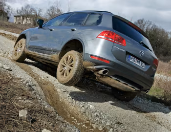 Volkswagen Touareg V6 TDI Terrain Tech Paket (Typ 7P) '2010–14