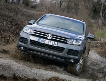 Volkswagen Touareg V6 TDI Terrain Tech Paket (Typ 7P) '2010–14