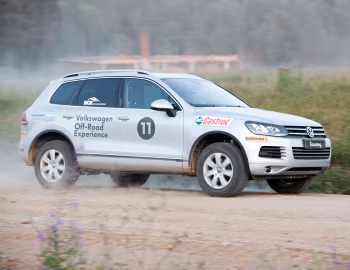 Volkswagen Touareg V6 TDI Terrain Tech Paket (Typ 7P) '2010–14
