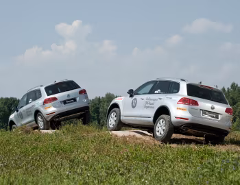 Volkswagen Touareg V6 TDI Terrain Tech Paket (Typ 7P) '2010–14
