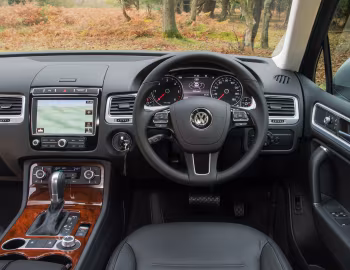 Panel frontal Volkswagen Touareg V6 TDI [UK-spec] (Typ 7P) '2014–18
