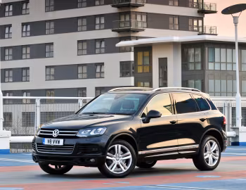 Volkswagen Touareg V8 TDI [UK-spec] (Typ 7P) '2010–14