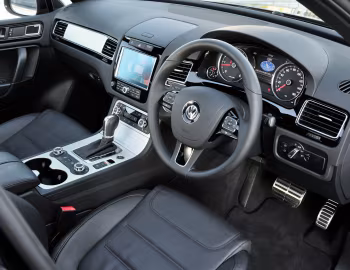 Interior Volkswagen Touareg V8 TDI [UK-spec] (Typ 7P) '2010–14