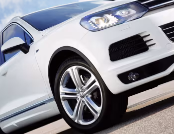Volkswagen Touareg V8 TDI R-Line [Worldwide] (Typ 7P) '2011–14
