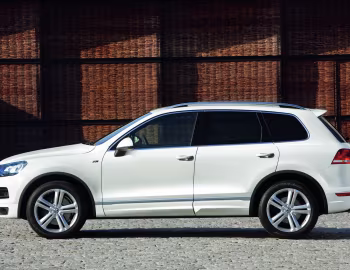 Volkswagen Touareg V8 TDI R-Line [Worldwide] (Typ 7P) '2011–14