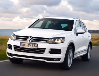 Volkswagen Touareg V8 TDI R-Line [Worldwide] (Typ 7P) '2011–14