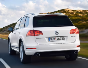 Volkswagen Touareg V8 TDI R-Line [Worldwide] (Typ 7P) '2011–14