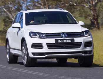Volkswagen Touareg V8 TDI R-Line [Australia] (Typ 7P) '2011–14