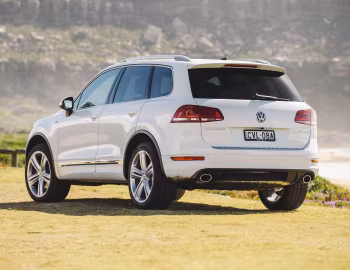 Volkswagen Touareg V8 TDI R-Line [Australia] (Typ 7P) '2011–14