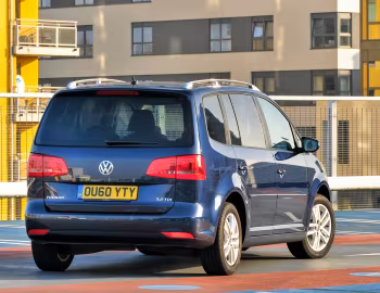 Volkswagen Touran [UK-spec] '2010–15