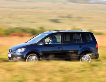 Volkswagen Touran [UK-spec] '2010–15