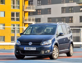 Volkswagen Touran [UK-spec] '2010–15