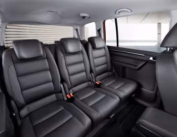 Interior Volkswagen Touran '2010–15