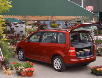 Volkswagen Touran [UK-spec] '2003–06