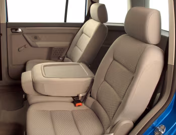 Interior Volkswagen Touran 2.0 TDI [South Africa] '2003–06